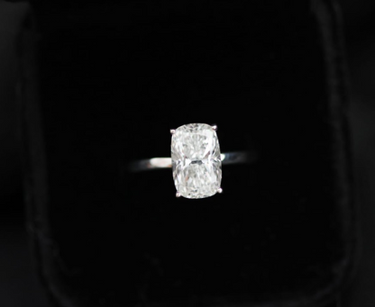 Cushion Cut Engagement ring
